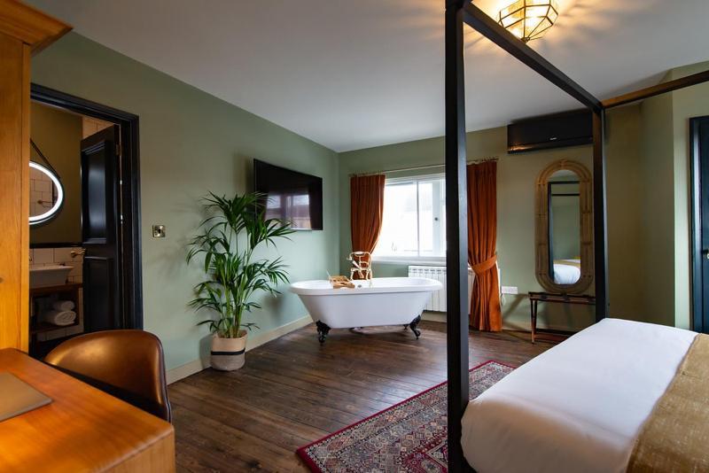 The Bear Hotel Bath Buitenkant foto