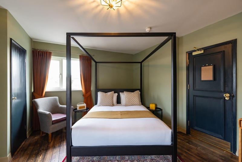 The Bear Hotel Bath Buitenkant foto