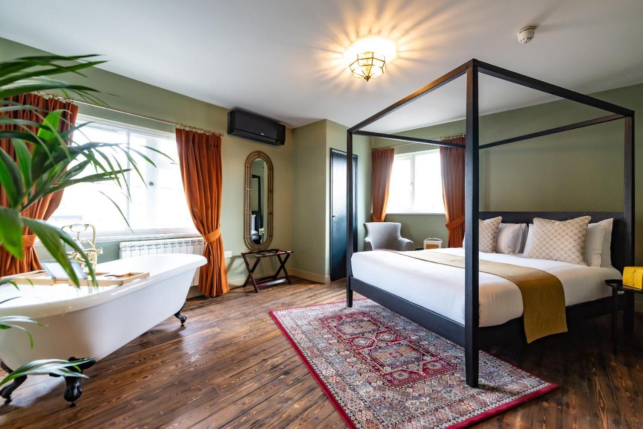 The Bear Hotel Bath Buitenkant foto