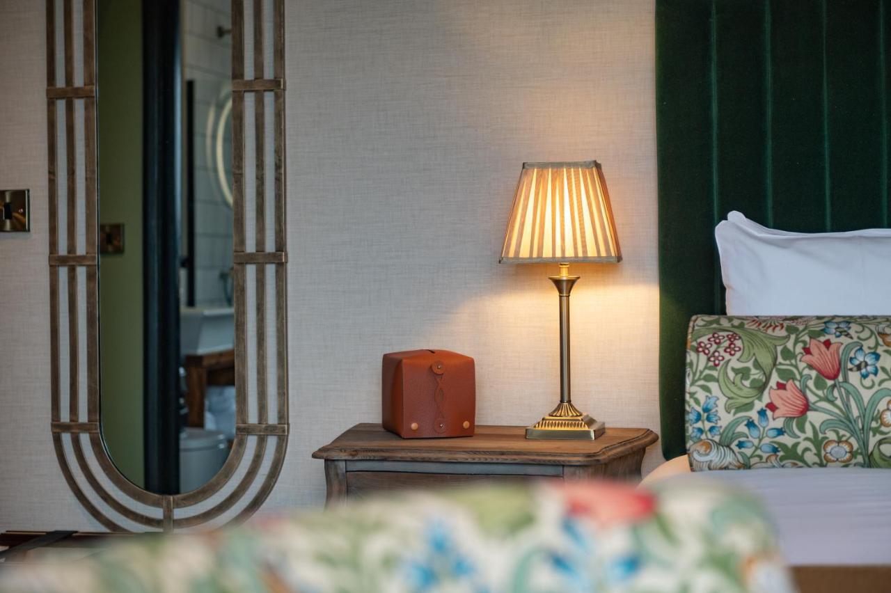 The Bear Hotel Bath Buitenkant foto